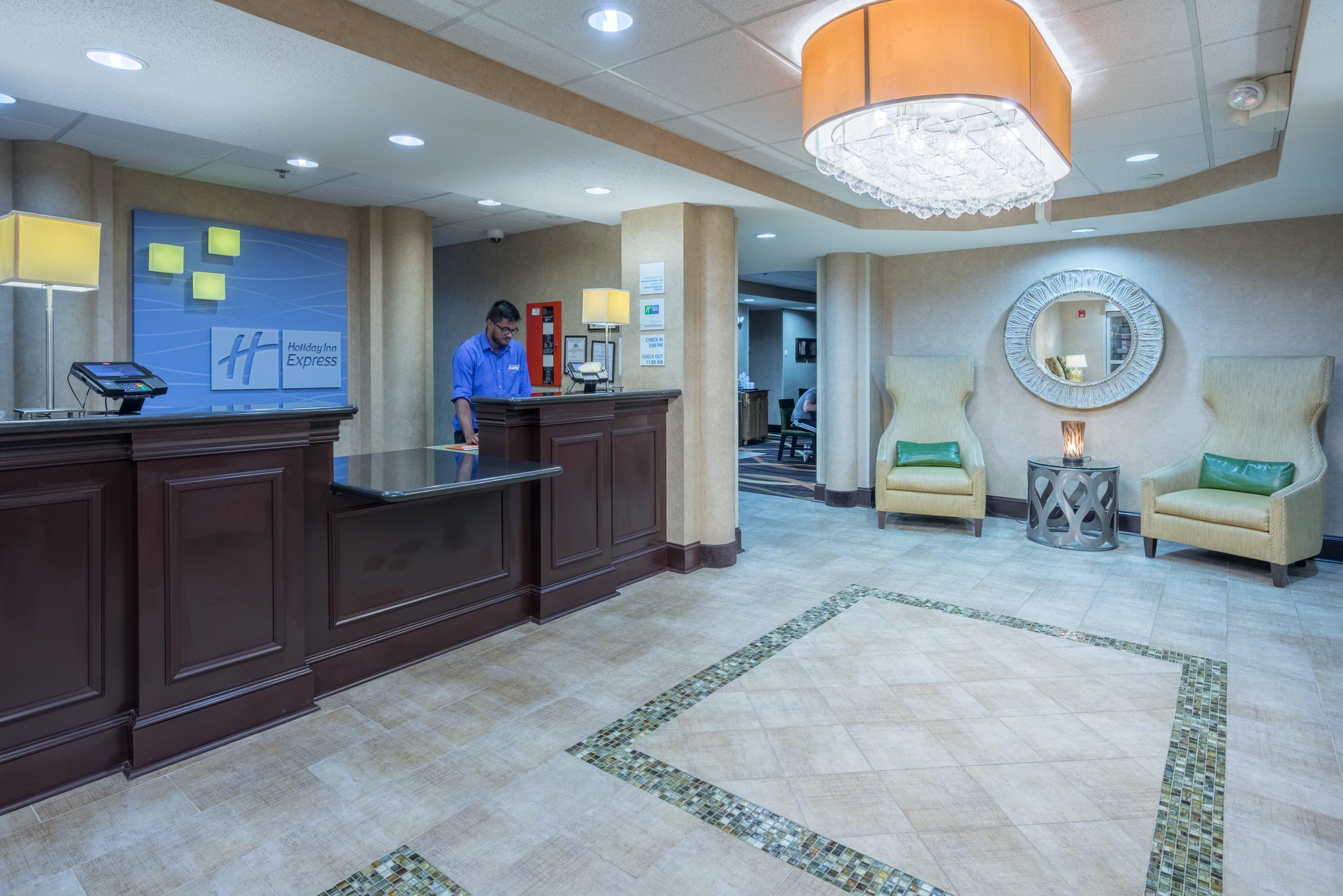 Holiday Inn Express Hanover By Ihg Exterior foto