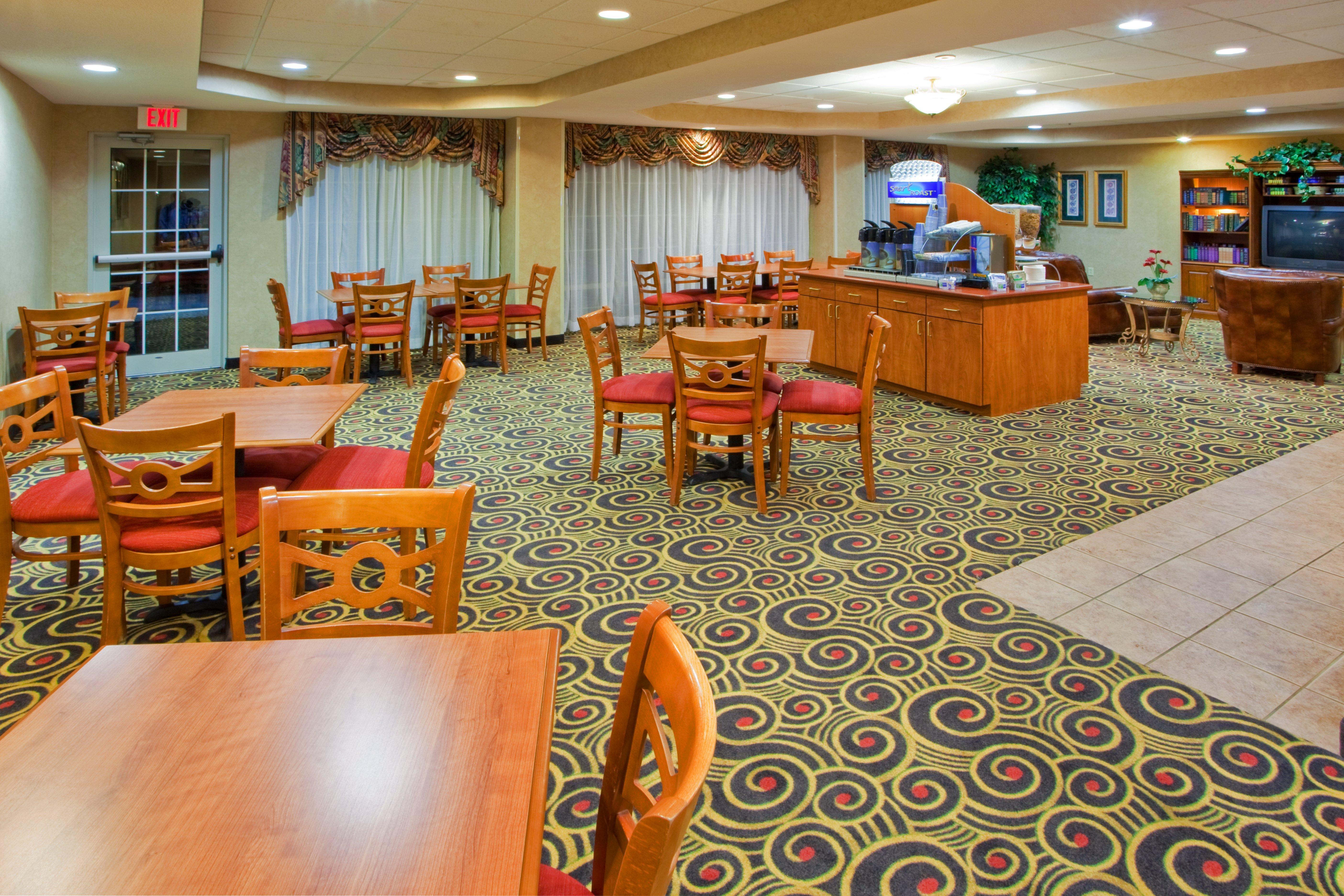 Holiday Inn Express Hanover By Ihg Exterior foto