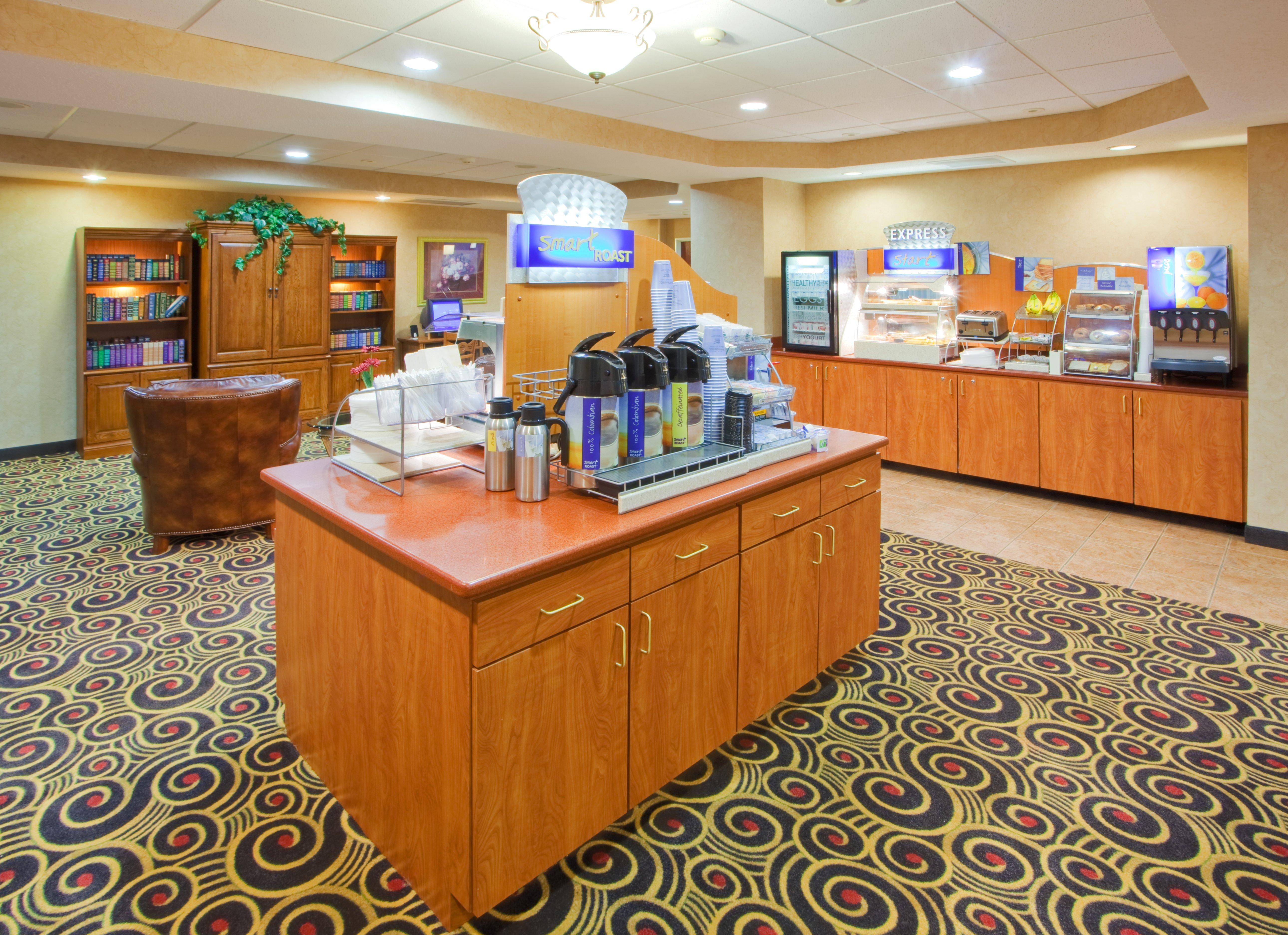 Holiday Inn Express Hanover By Ihg Exterior foto